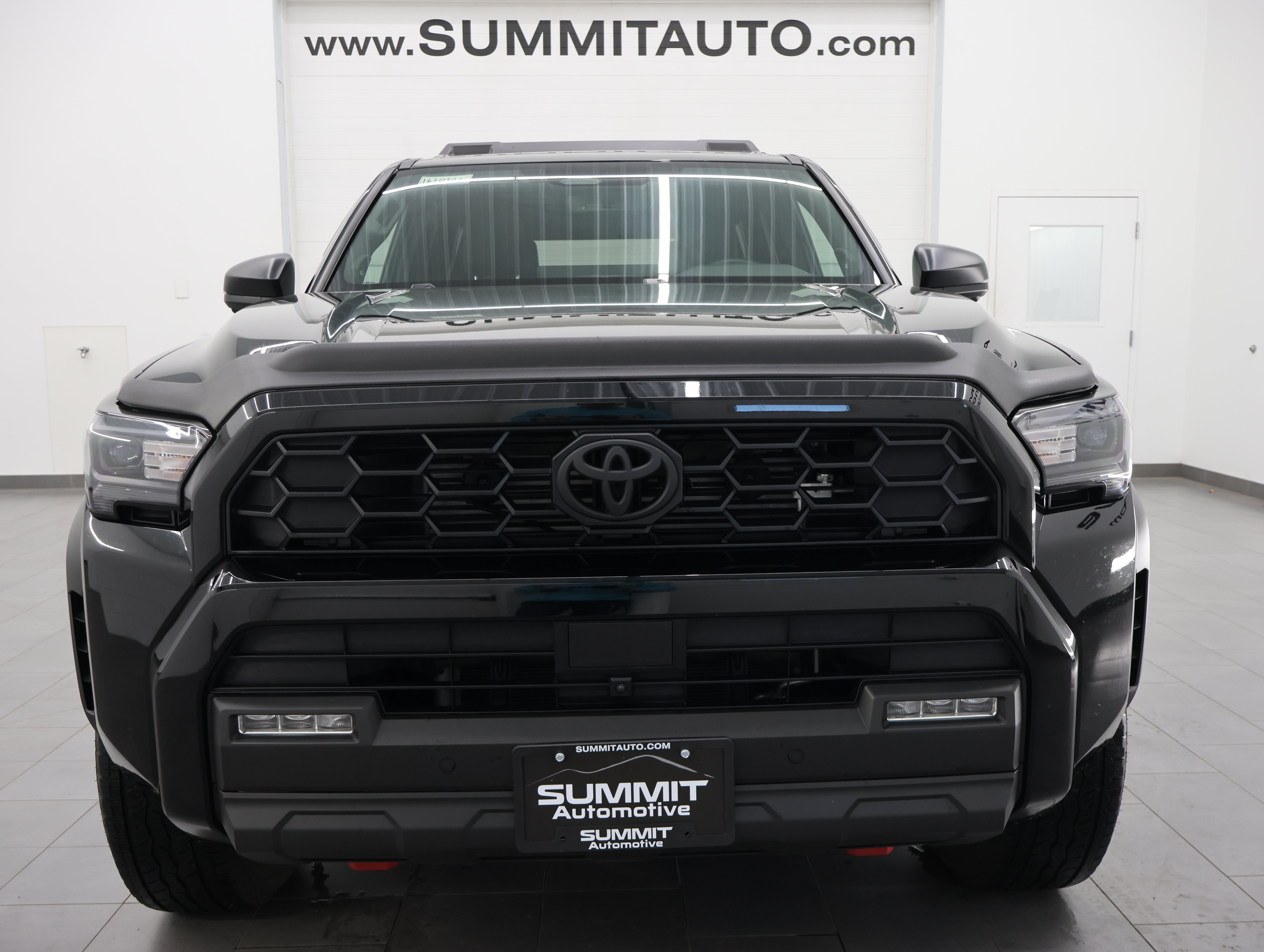 Used 2025 Toyota 4Runner TRD Off-Road Premium AWD/4WD image 25