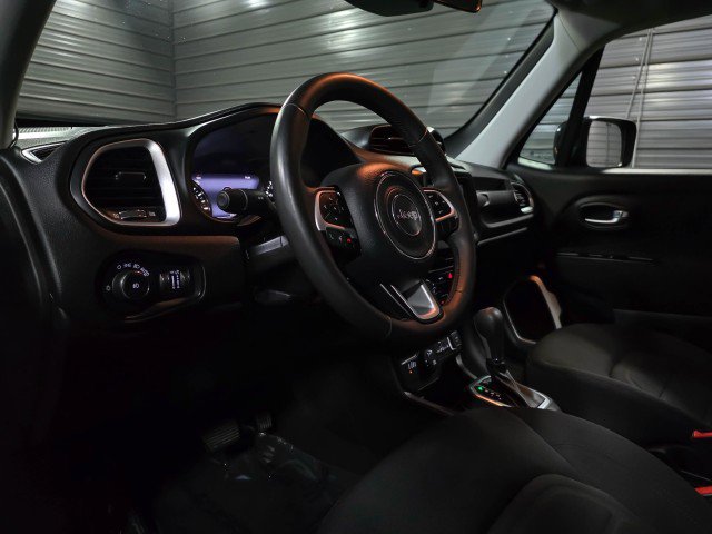 Used 2021 Jeep Renegade Latitude AWD/4WD image 9