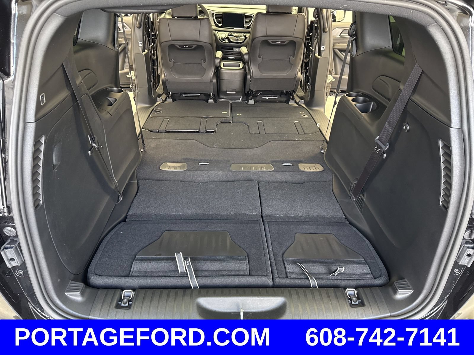 New 2026 Chrysler Pacifica Select w/ S Appearance Package FWD image 44