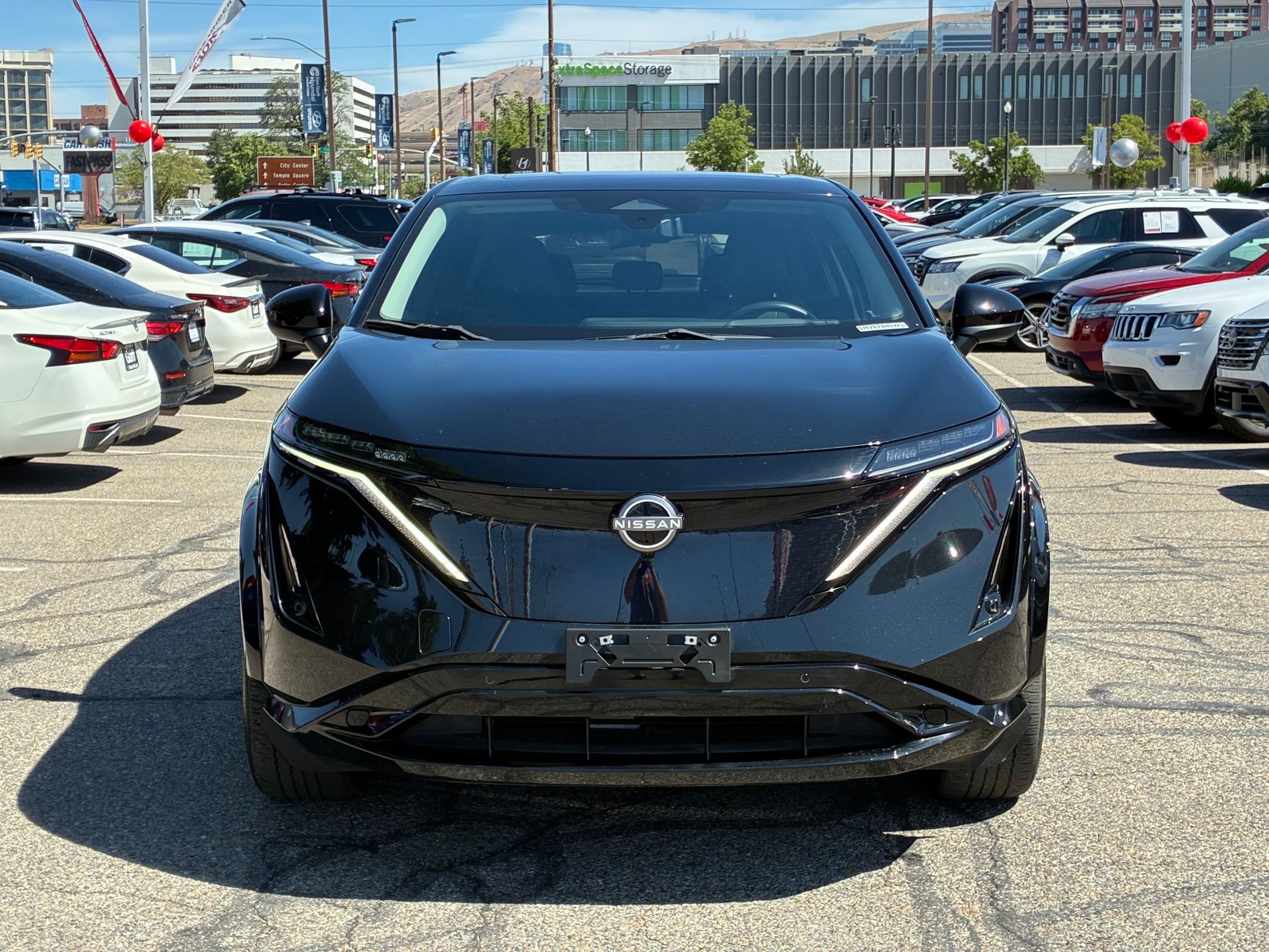 Used 2025 Nissan Ariya AWD image 11