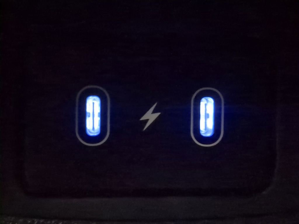 Certified 2024 Hyundai Elantra Limited image 16