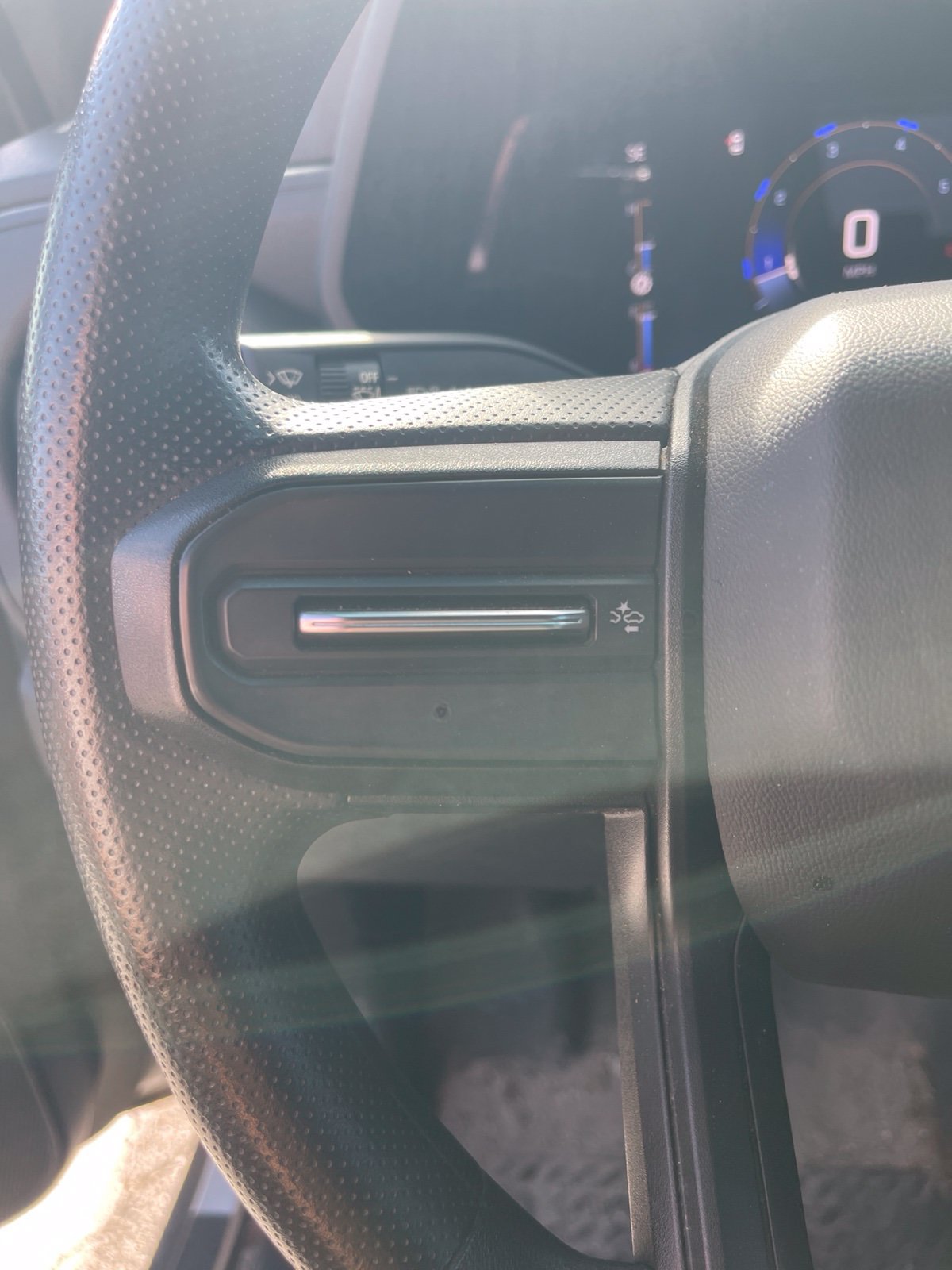 Used 2023 Chevrolet Colorado W/T RWD image 18