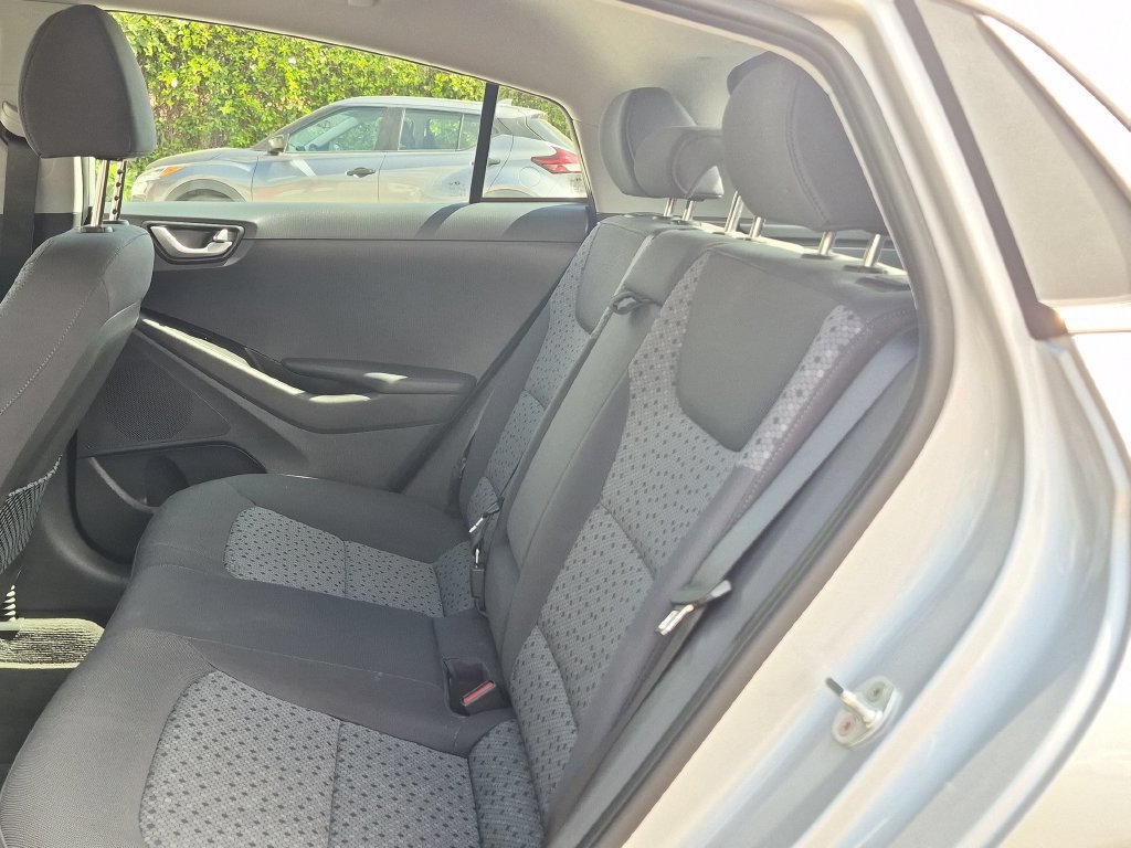 Used 2017 Hyundai Ioniq SEL FWD image 28