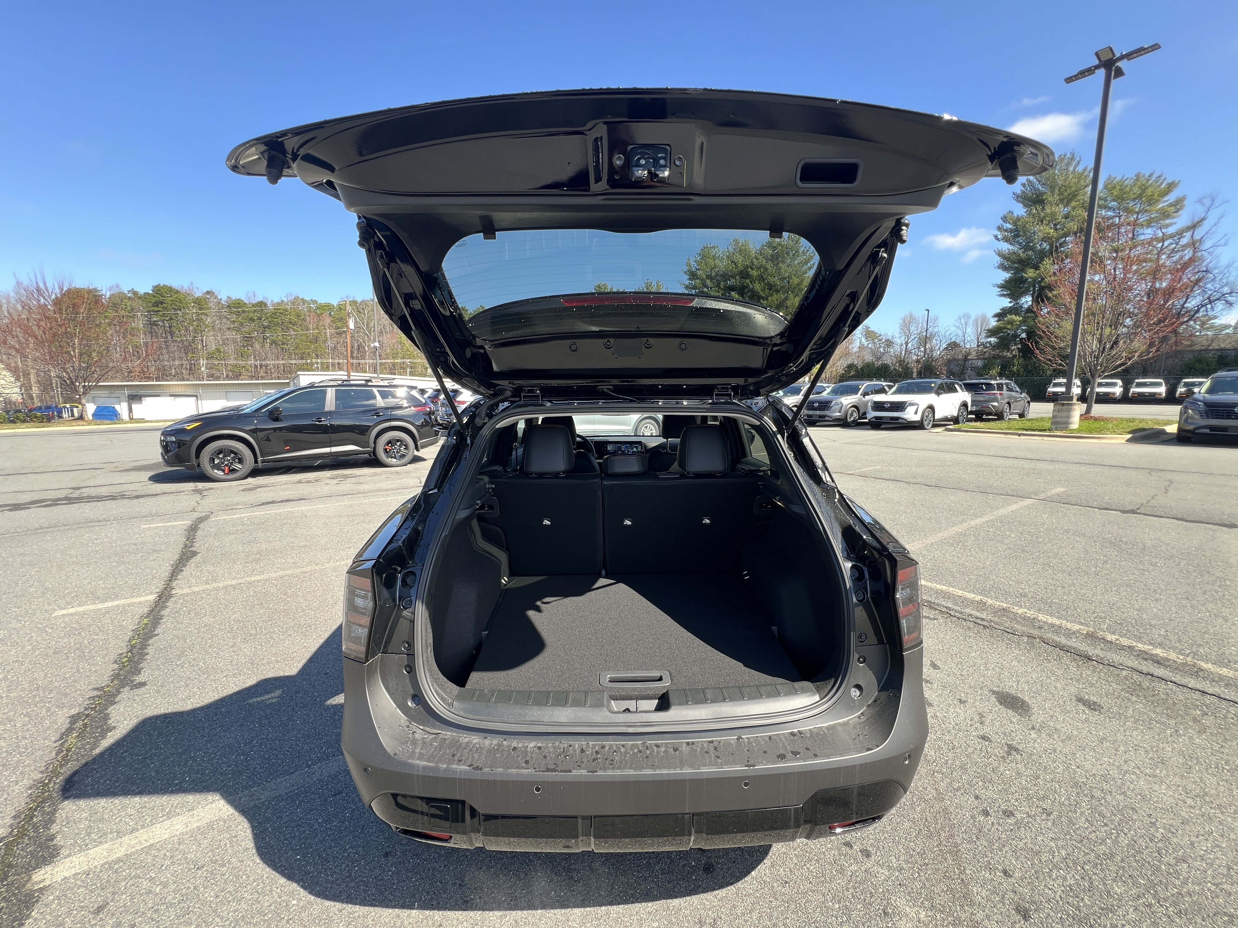 New 2026 Nissan Kicks SR FWD image 29