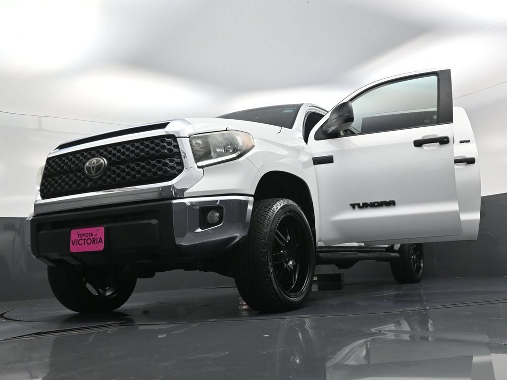 Used 2020 Toyota Tundra SR5 w/ SR5 Leather Package RWD image 31