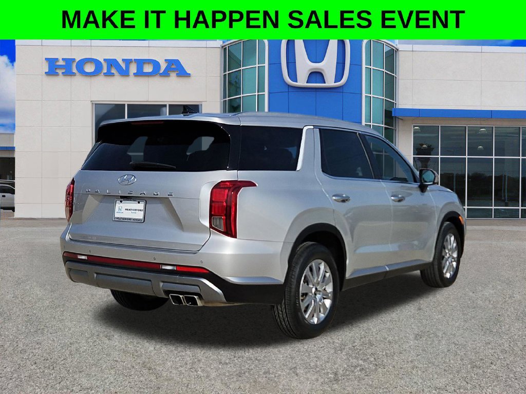 Used 2025 Hyundai Palisade SEL FWD image 3