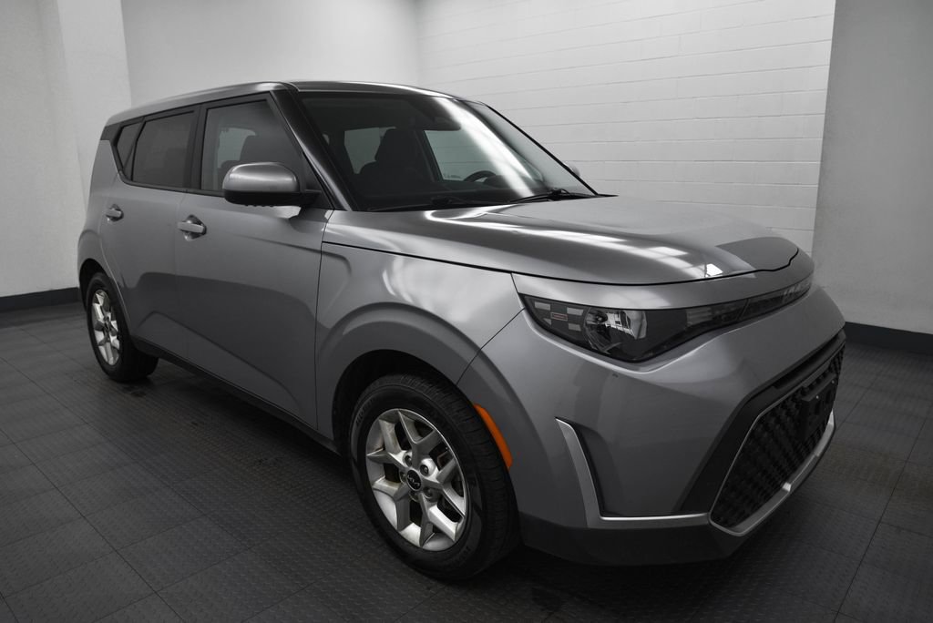 Used 2023 Kia Soul LX w/ Option Group 015 image 1