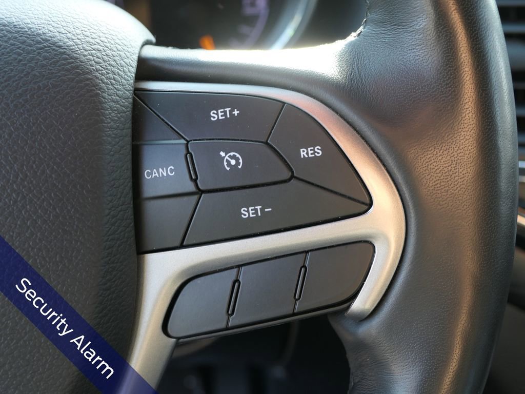 Used 2021 Jeep Grand Cherokee Laredo X image 16