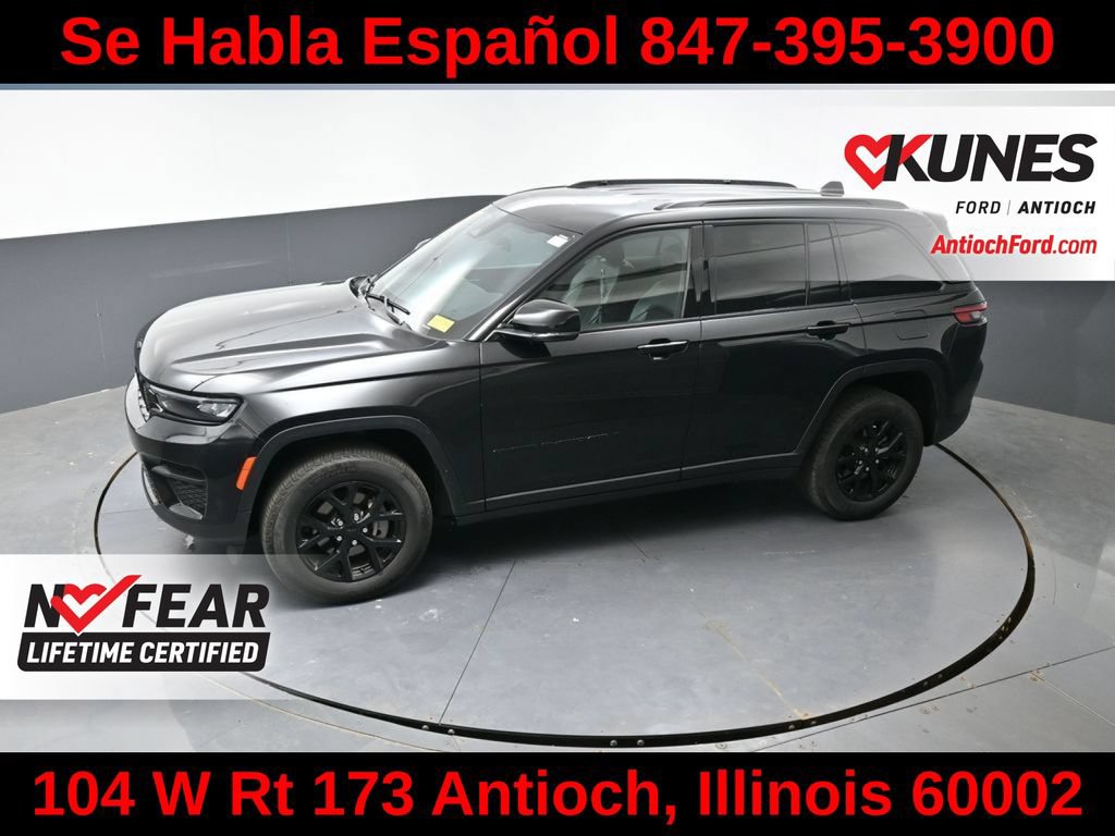 Used 2025 Jeep Grand Cherokee Altitude AWD/4WD image 52