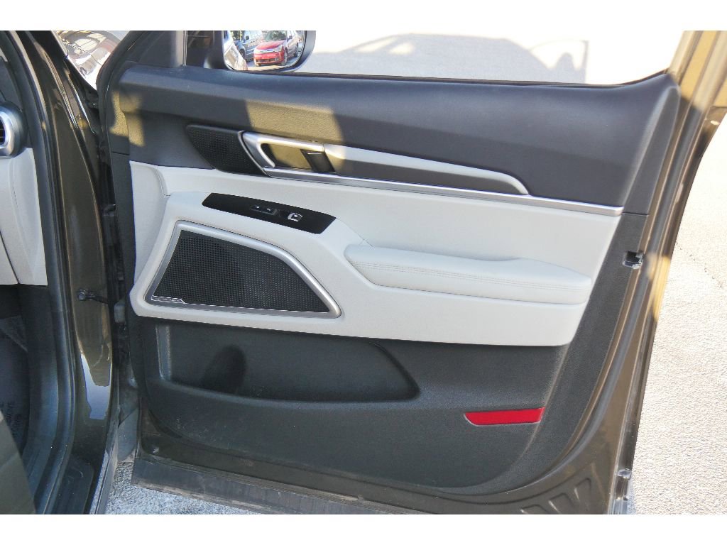 Used 2022 Kia Telluride S image 16