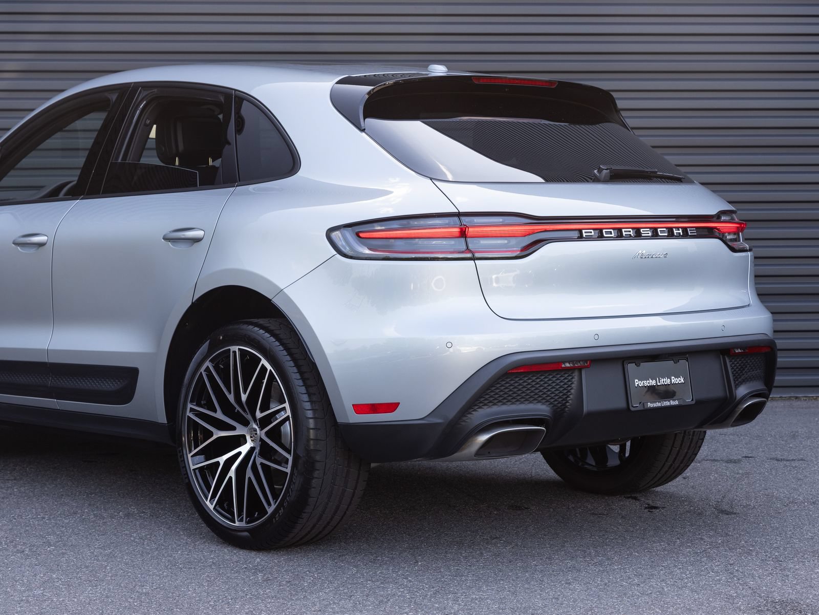 Certified 2026 Porsche Macan AWD/4WD image 11