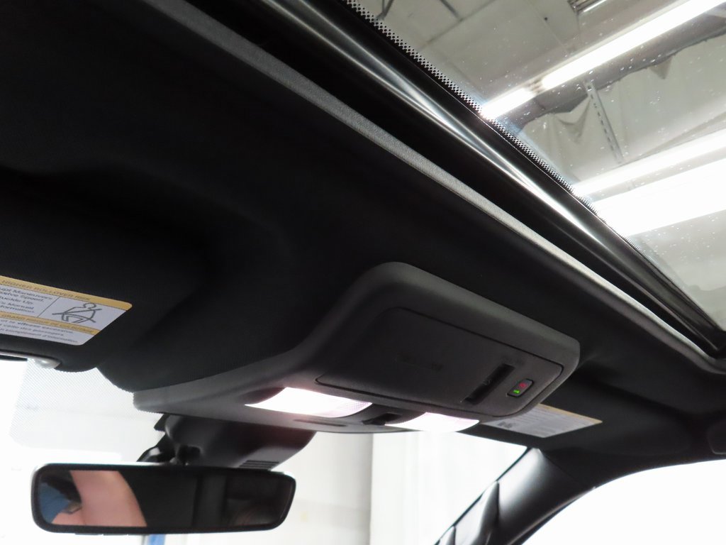 Used 2023 Nissan Frontier PRO-4X image 22