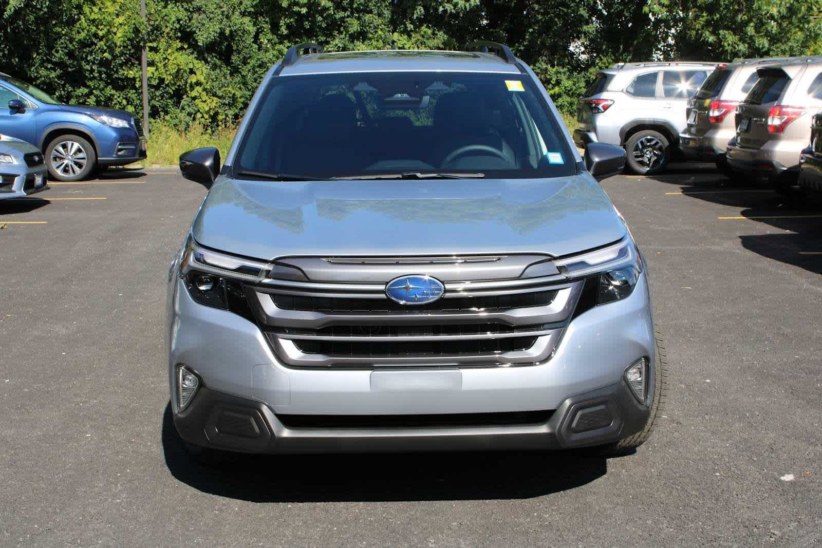 Used 2025 Subaru Forester Limited image 4