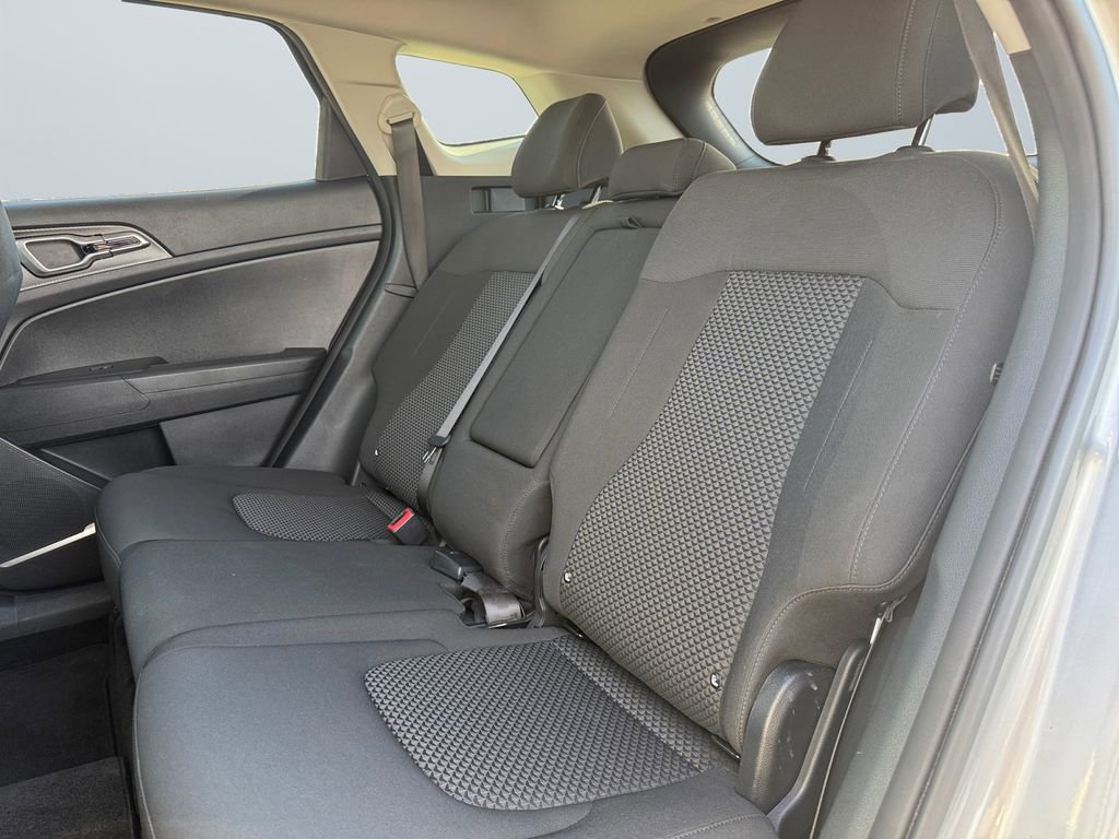 Used 2024 Kia Sportage LX image 13