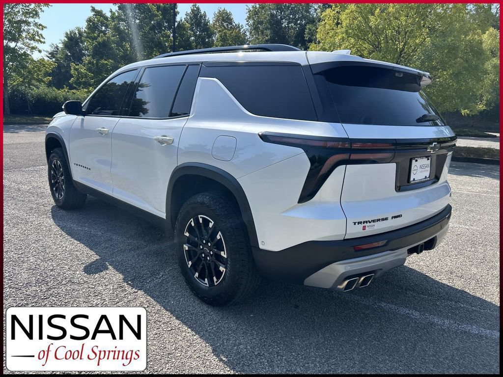 Used 2024 Chevrolet Traverse Z71 w/ Enhanced Driving Package AWD/4WD image 5