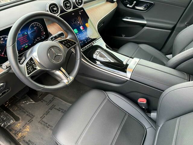 Used 2025 Mercedes-Benz GLC 350e 4MATIC image 11