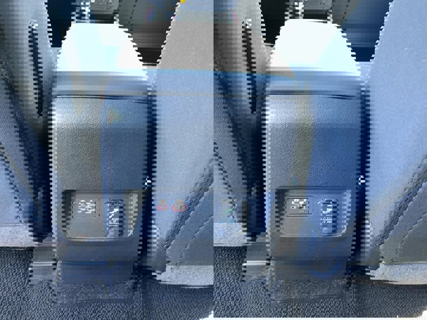 Used 2022 Nissan Frontier PRO-4X image 27