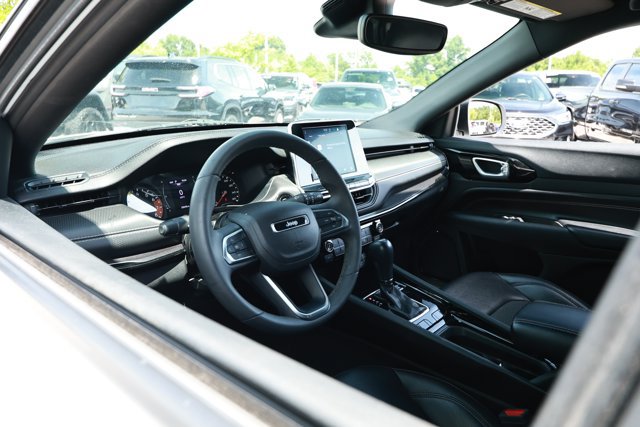 Used 2022 Jeep Compass Latitude FWD image 20