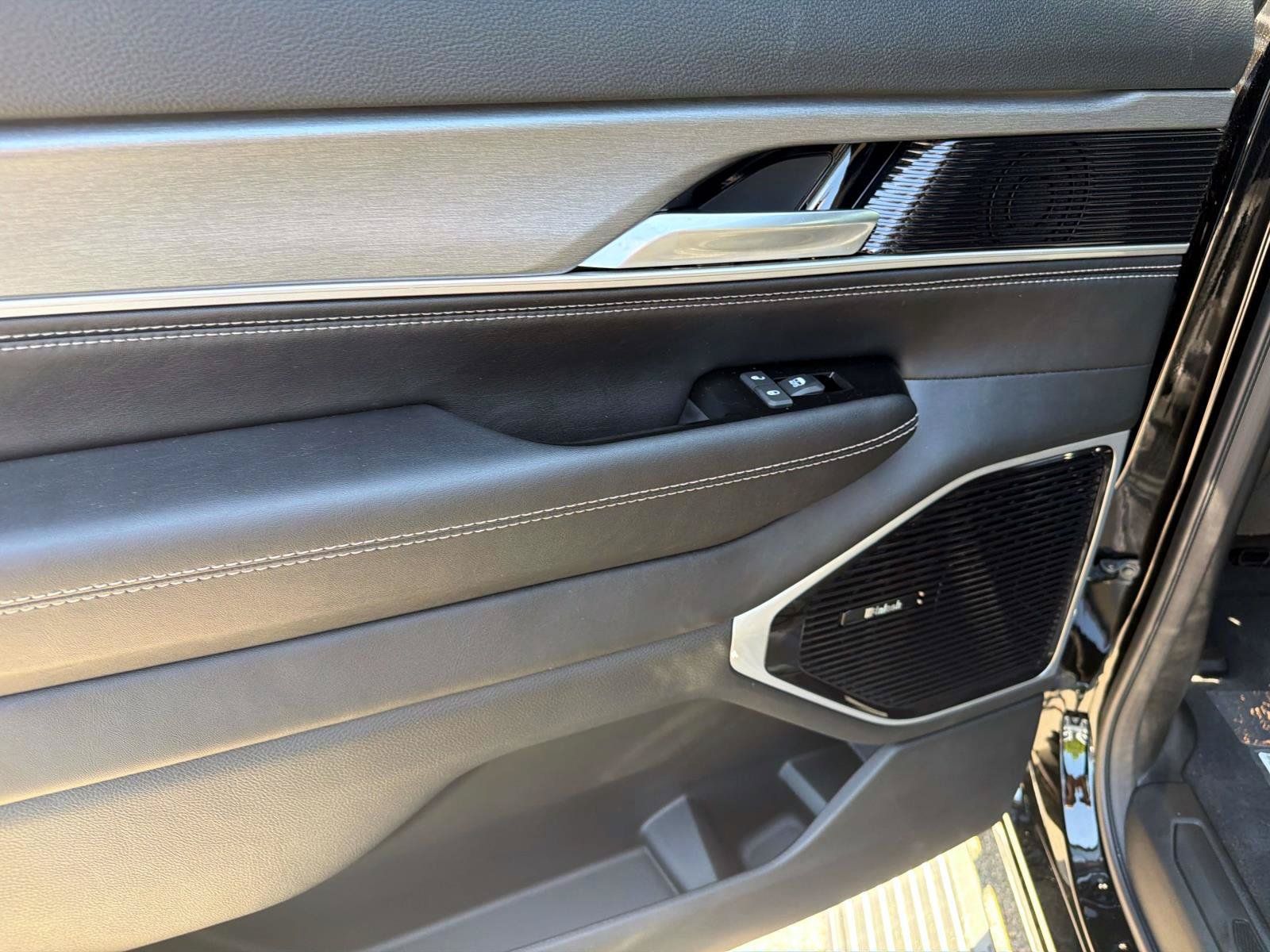 New 2026 Jeep Grand Wagoneer Limited AWD/4WD image 11