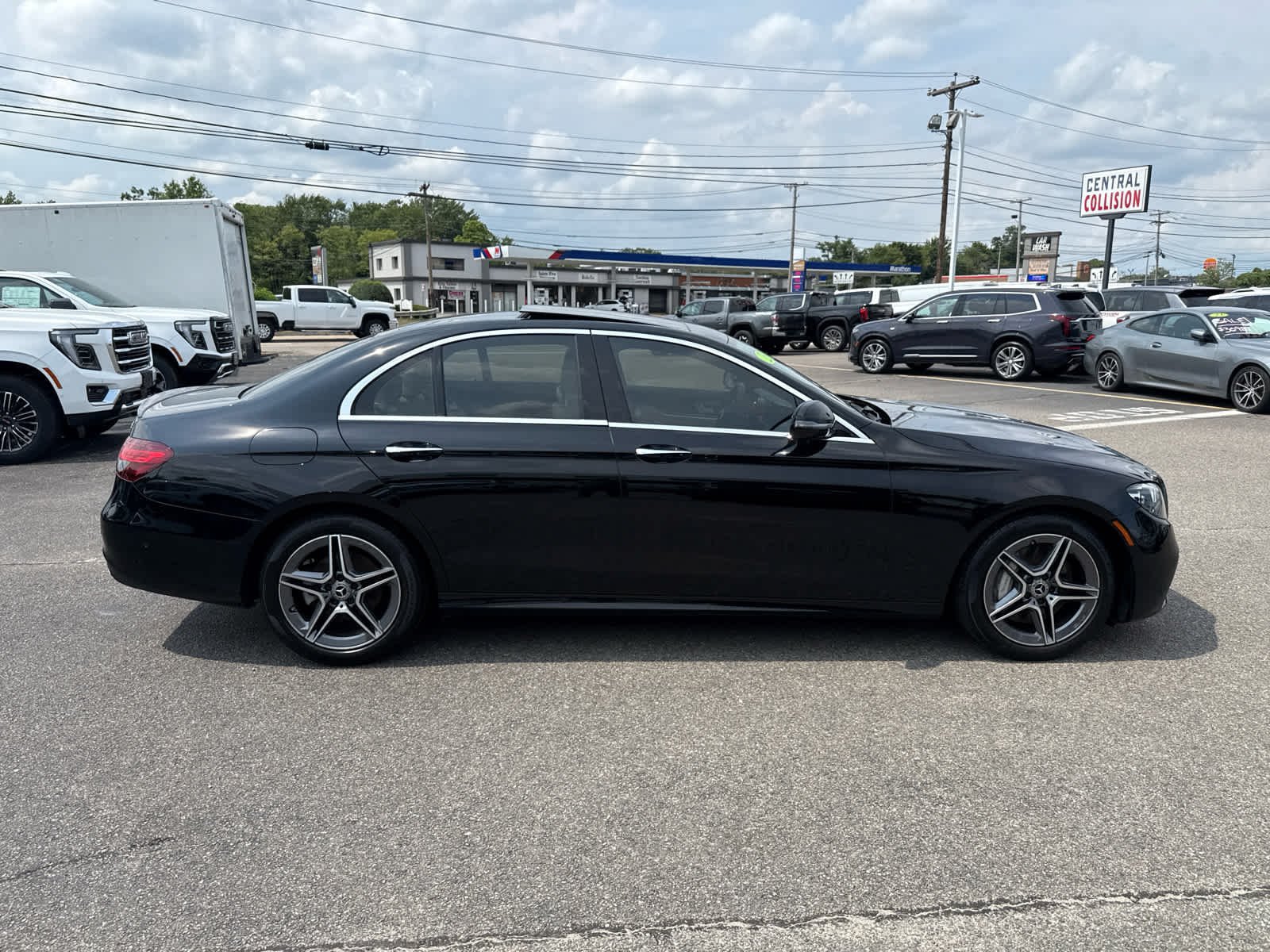 Used 2023 Mercedes-Benz E 350 4MATIC Sedan image 6