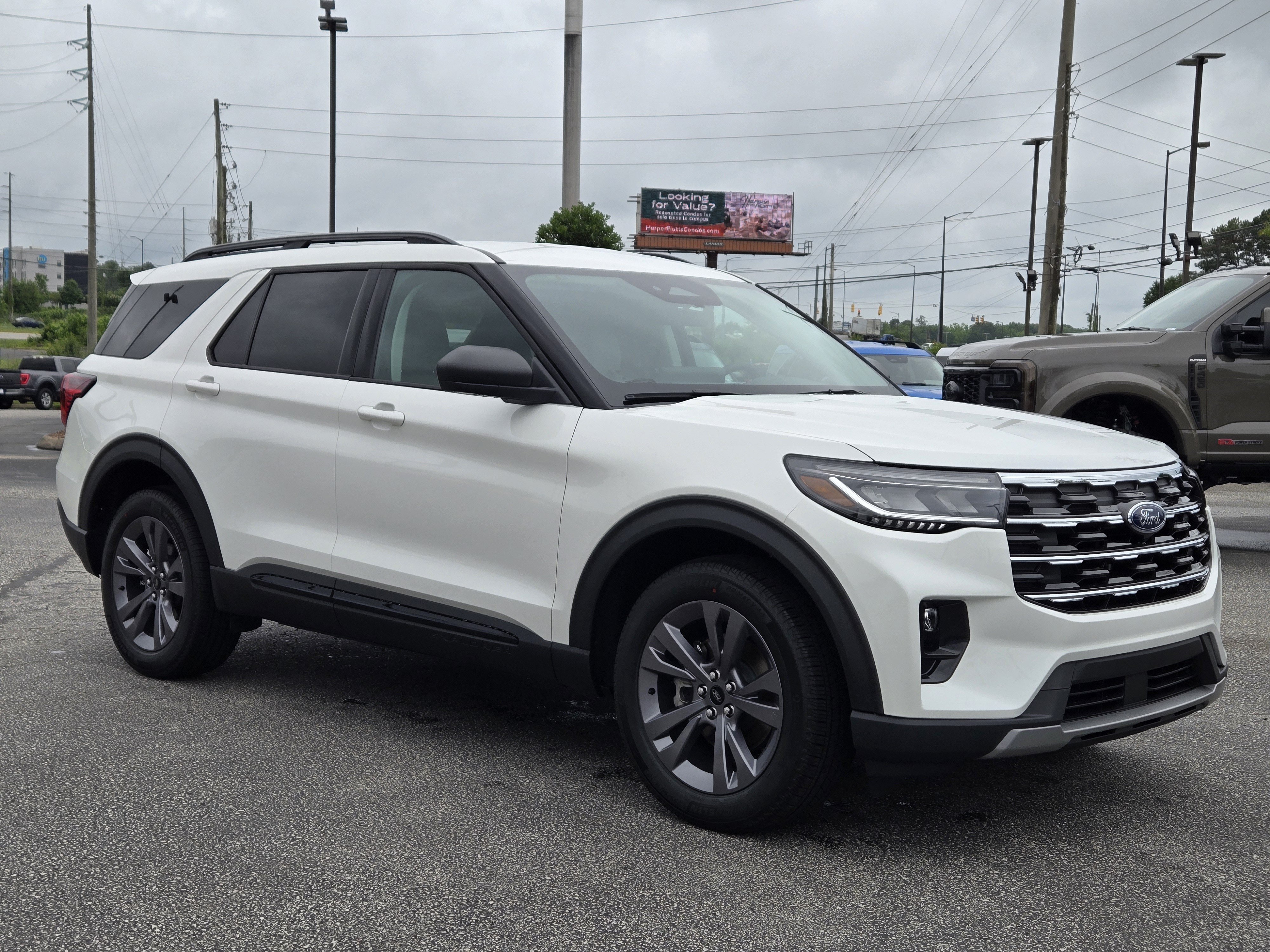 New 2026 Ford Explorer Active w/ Active Comfort Package AWD/4WD image 6