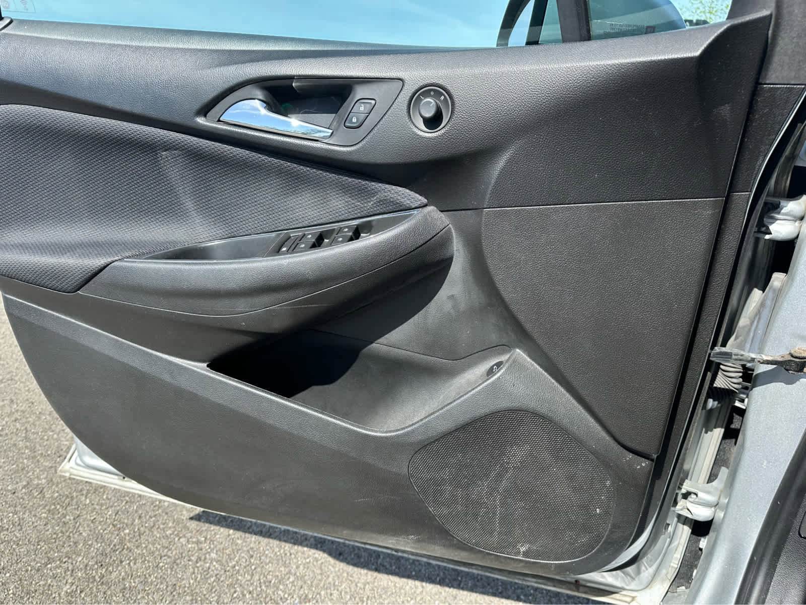 Used 2018 Chevrolet Cruze LS FWD image 18