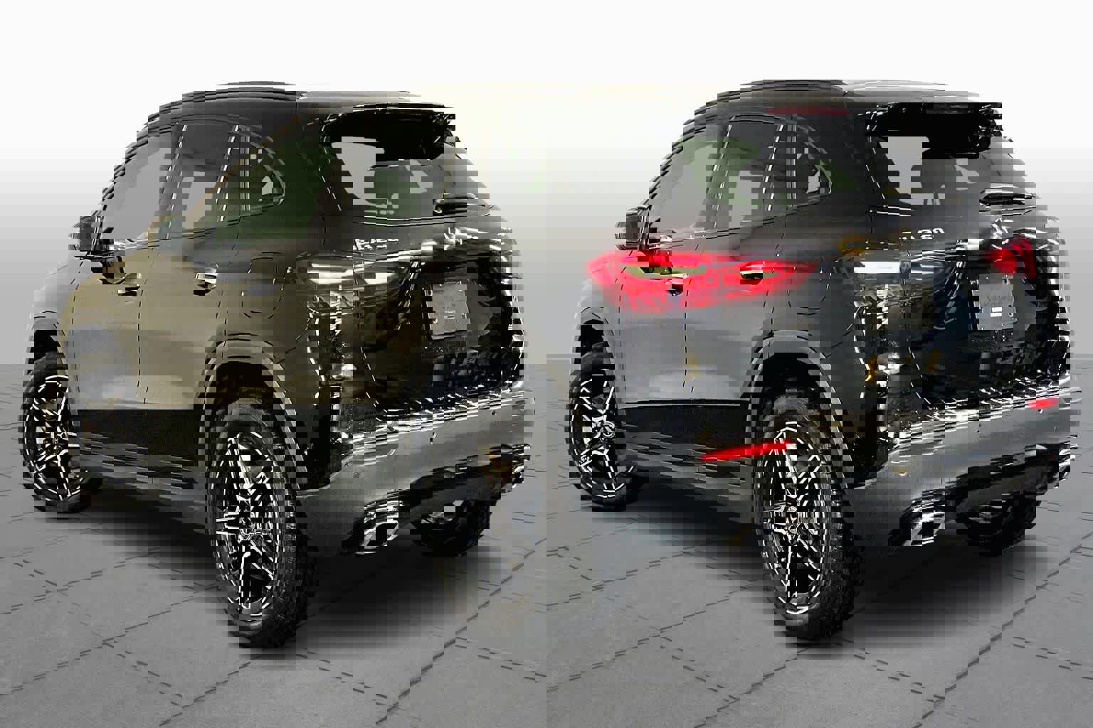 New 2026 Mercedes-Benz GLA 250 4MATIC image 3