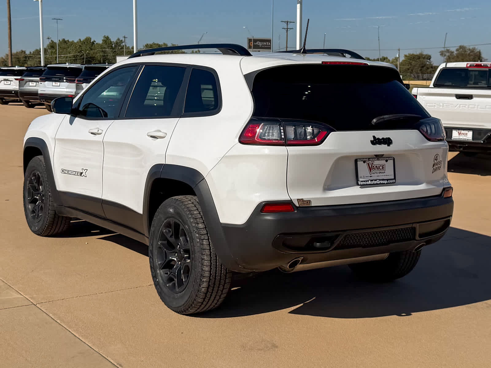 Used 2022 Jeep Cherokee Latitude image 4