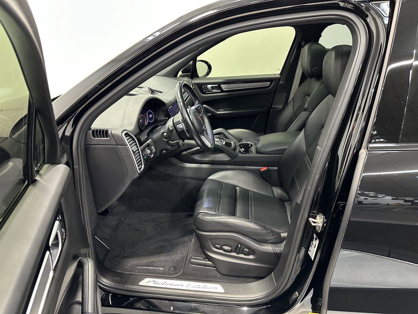 Used 2022 Porsche Cayenne Platinum Edition image 17