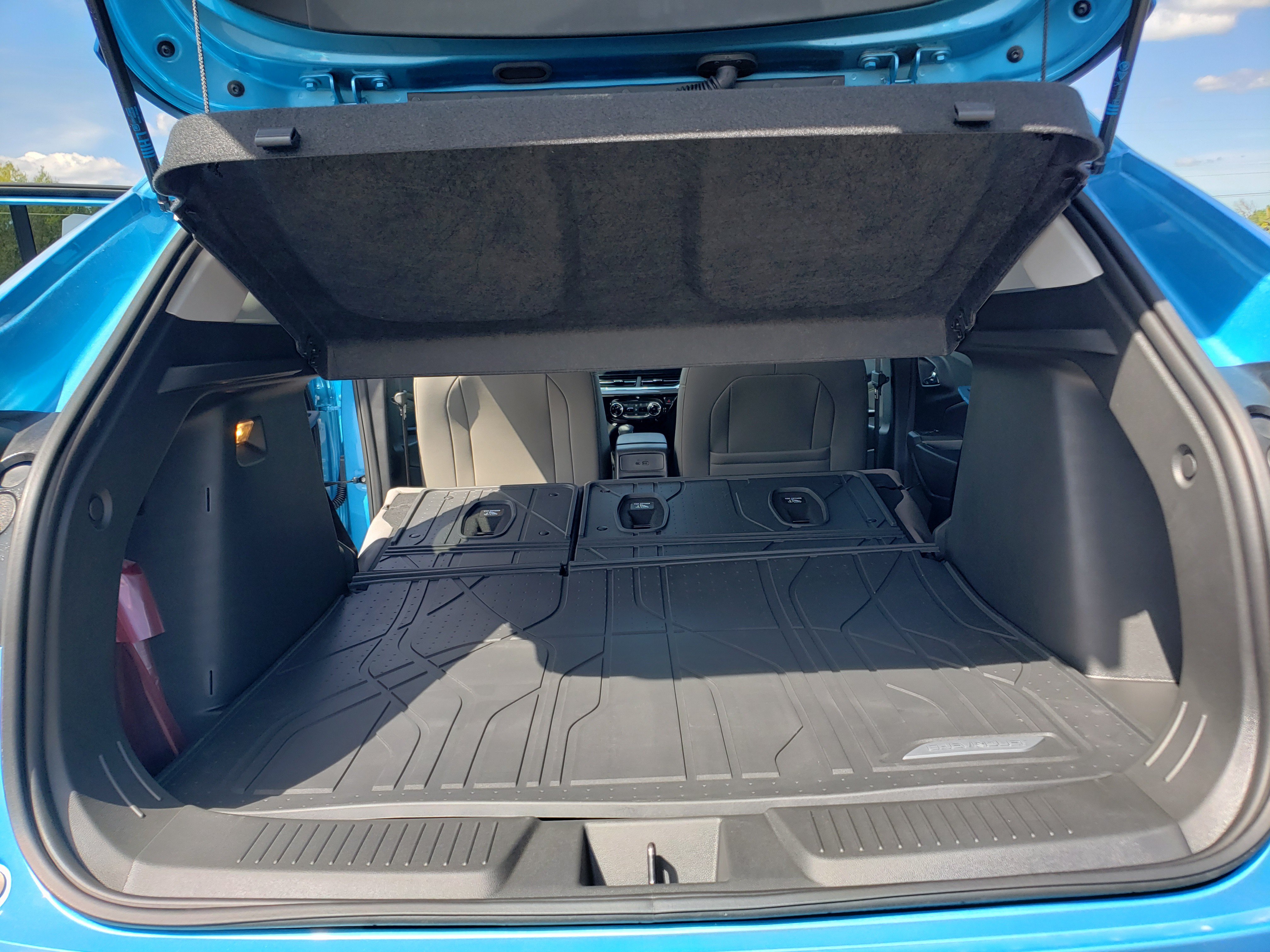 New 2026 Chevrolet Trax ACTIV w/ Sunroof Package FWD image 12
