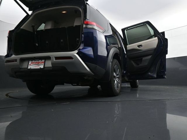 Used 2023 Nissan Pathfinder SL FWD image 52