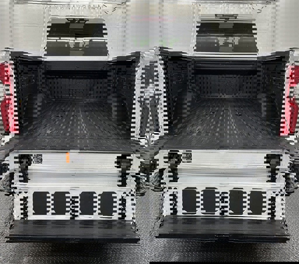 Used 2023 Chevrolet Silverado 3500 High Country image 40