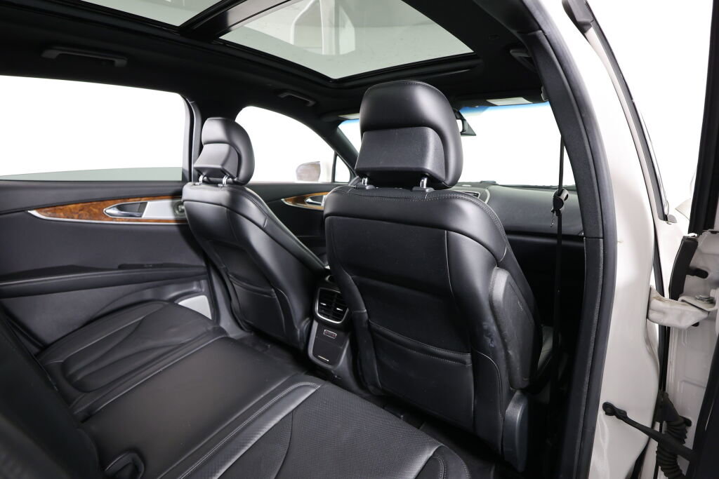 Used 2017 Lincoln MKX Reserve w/ Luxury Package image 19