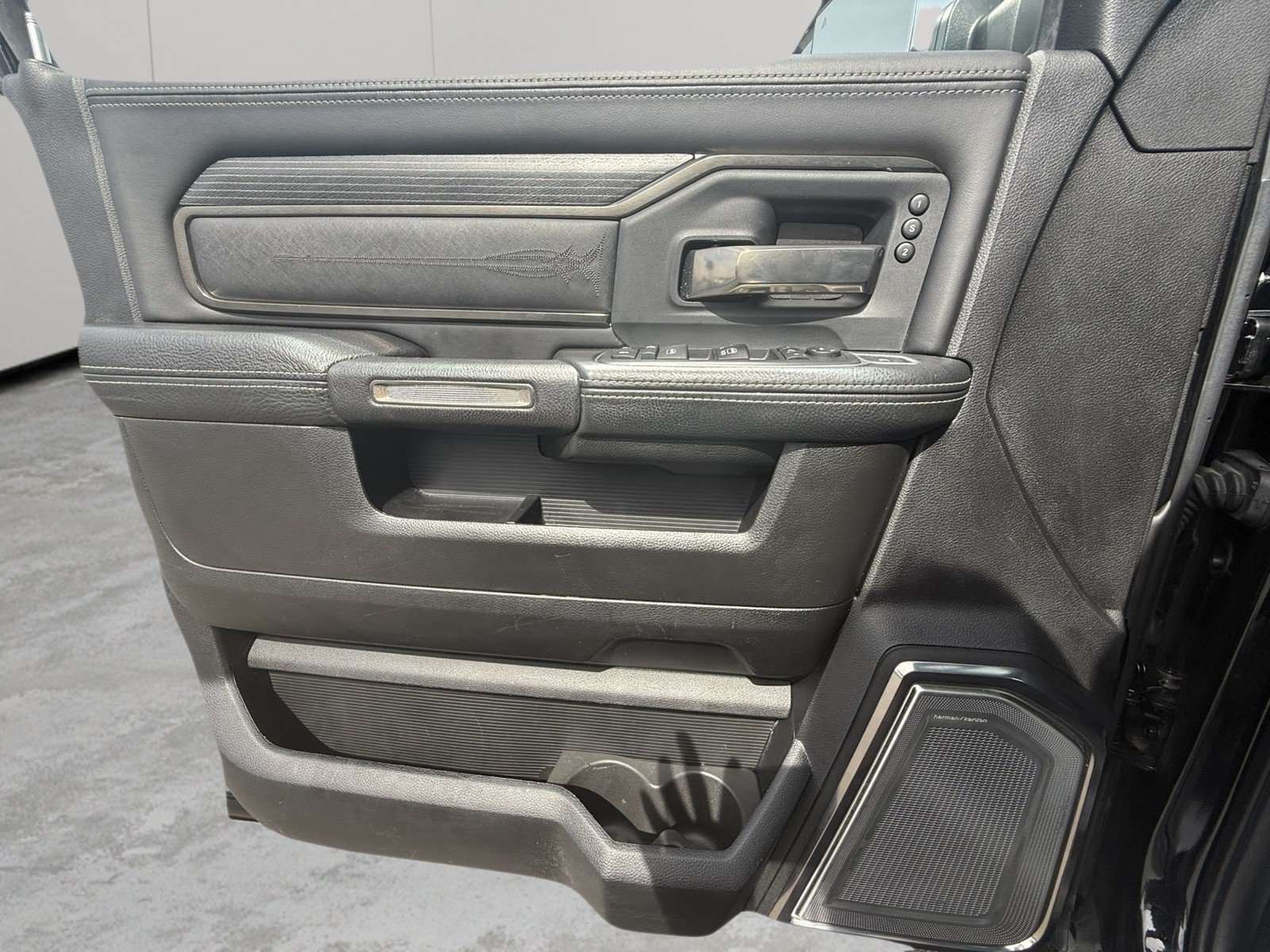 Used 2019 RAM 2500 Limited AWD/4WD image 25