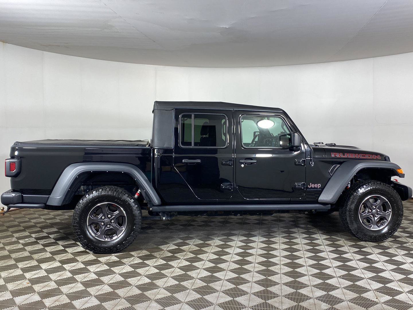 Used 2022 Jeep Gladiator Rubicon AWD/4WD image 4