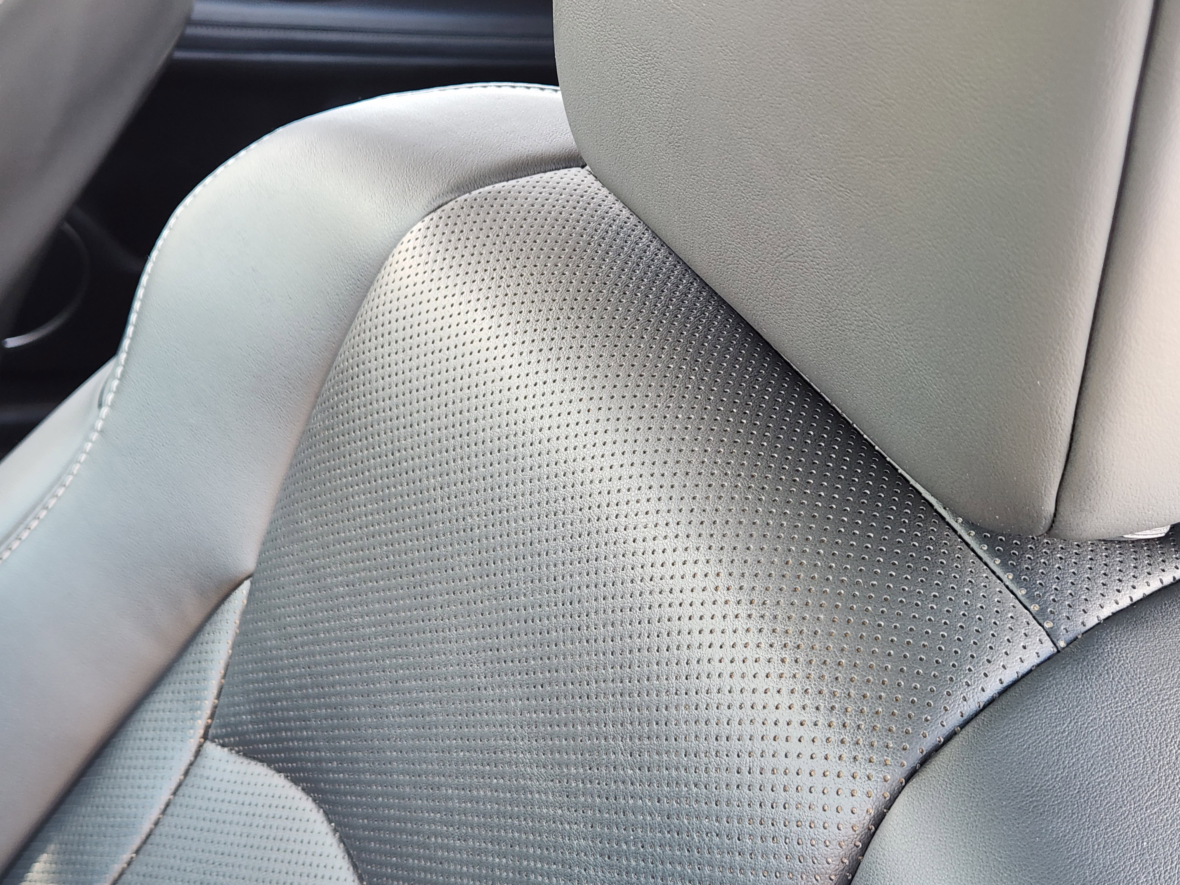 Certified 2022 Lexus RX 450h AWD w/ Premium Package image 18