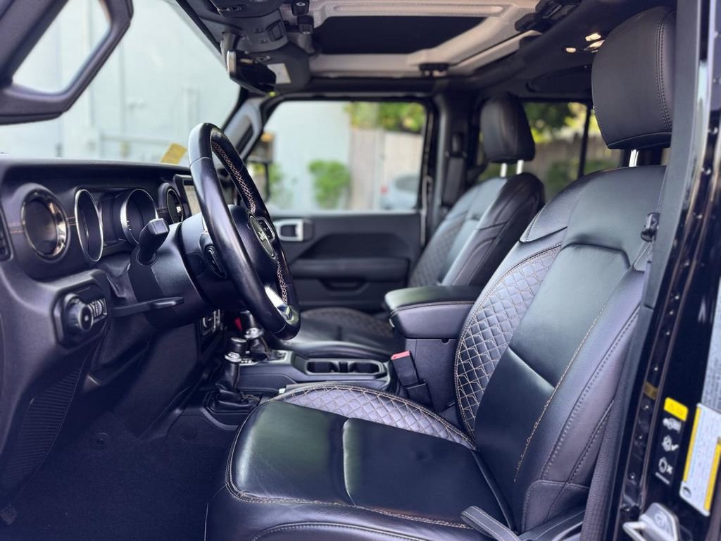 Used 2021 Jeep Wrangler Unlimited Sahara AWD/4WD image 18