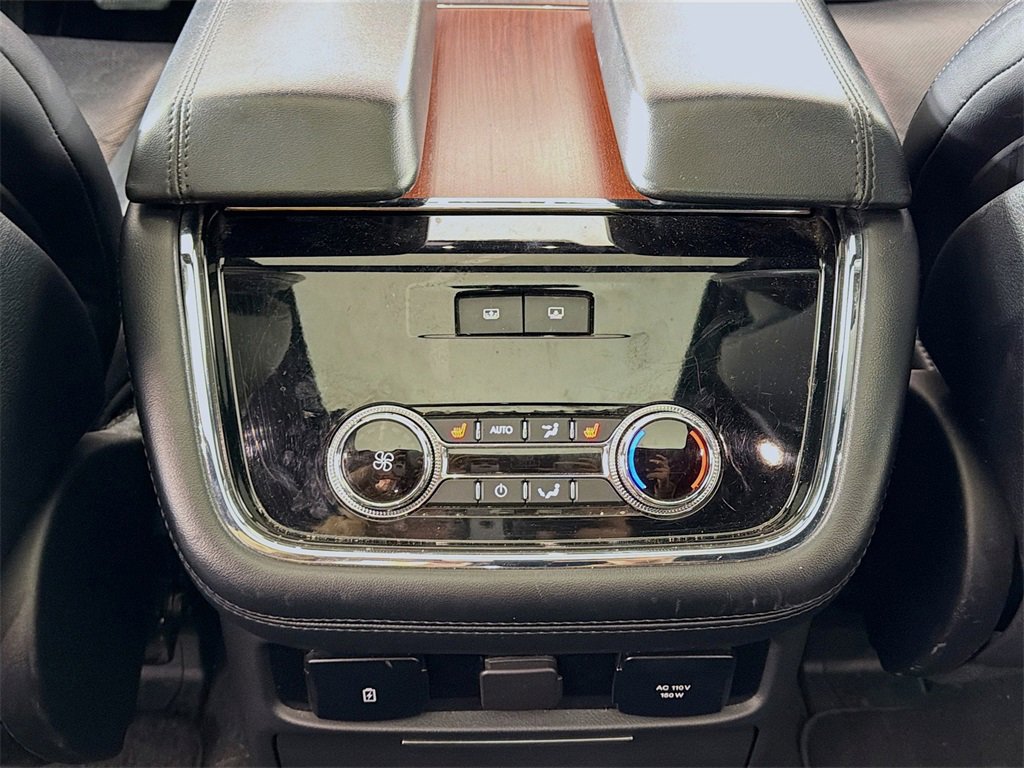 Used 2020 Lincoln Navigator L Reserve w/ Equipment Group 208A Reserve image 28