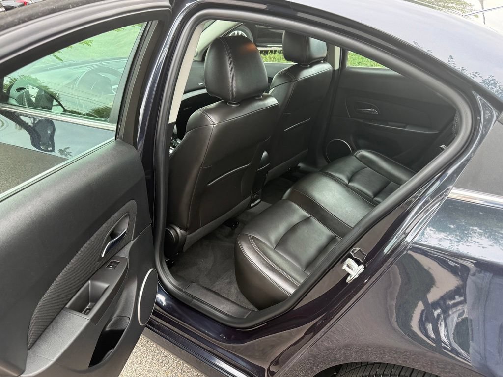Used 2015 Chevrolet Cruze LTZ w/ Sun, Sound and Sport Package FWD image 10