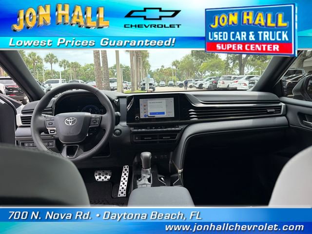 Used 2026 Toyota Camry SE FWD image 25