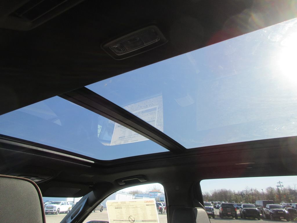 New 2026 GMC Yukon AT4 image 15