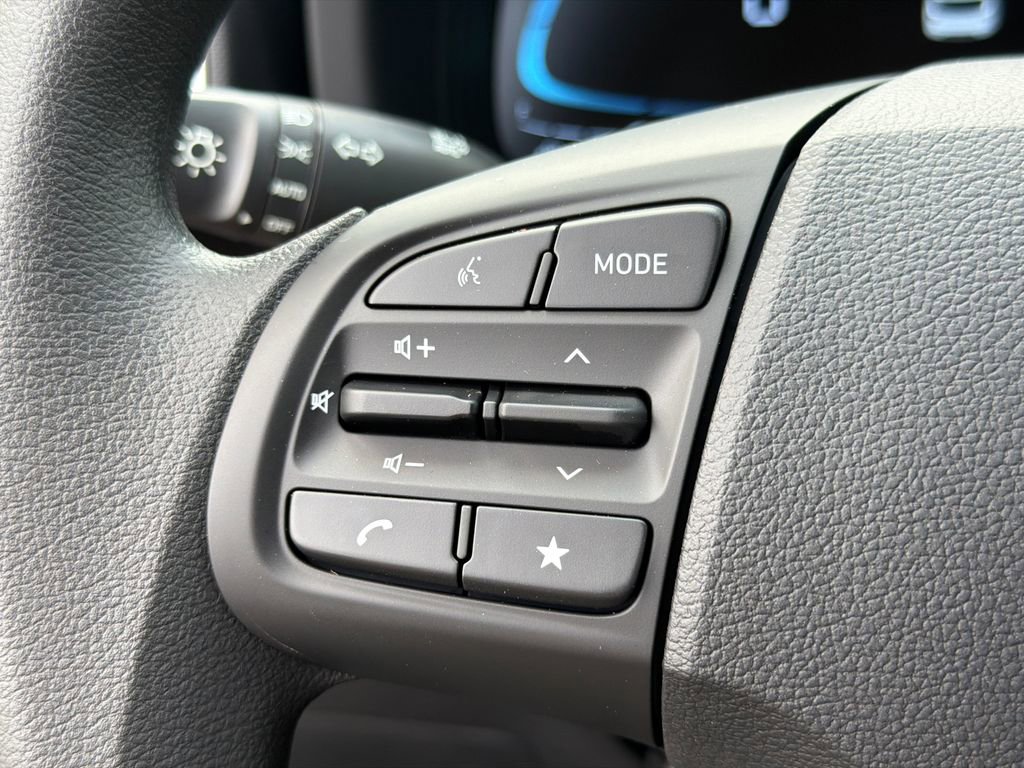 New 2026 Hyundai Venue SE image 24