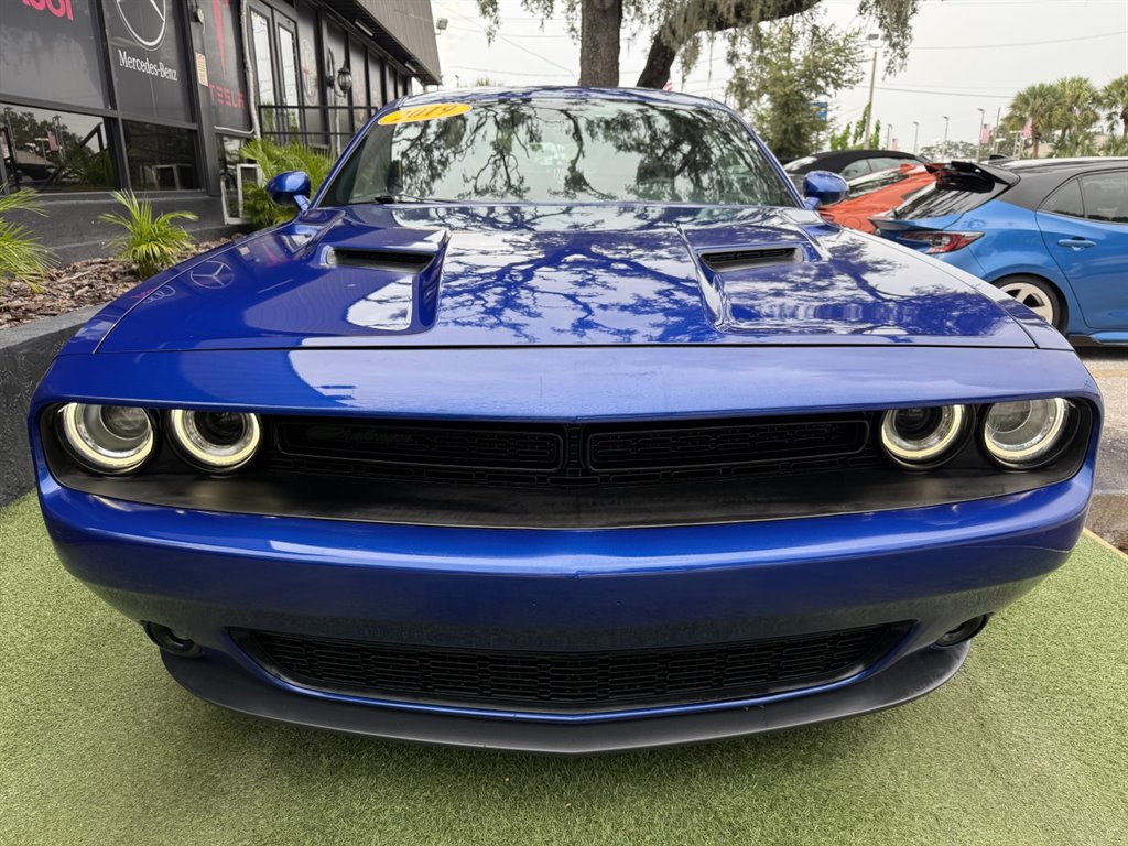 Used 2019 Dodge Challenger SXT w/ Blacktop Package RWD image 2