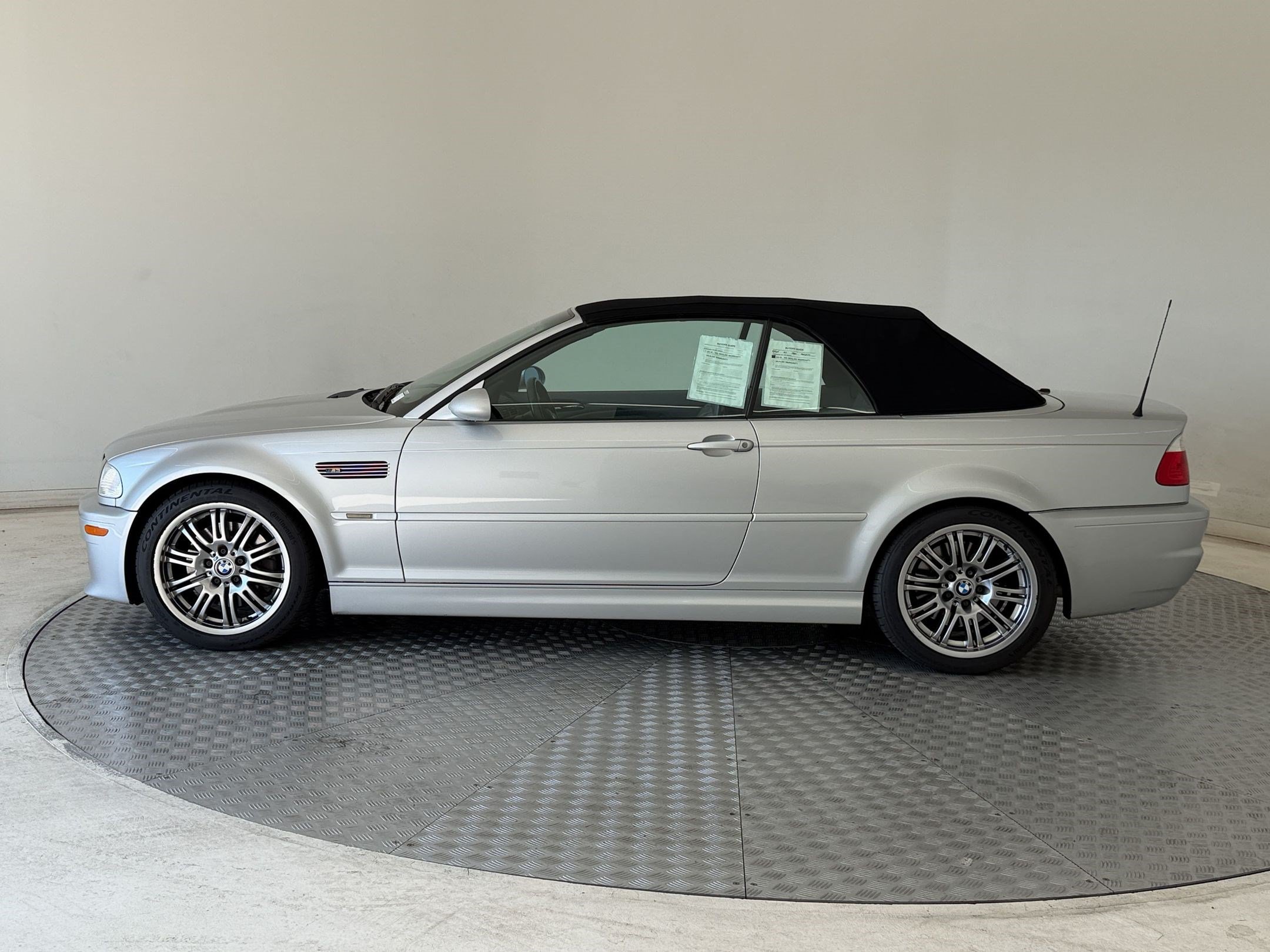 Used 2002 BMW M3 Convertible RWD image 2