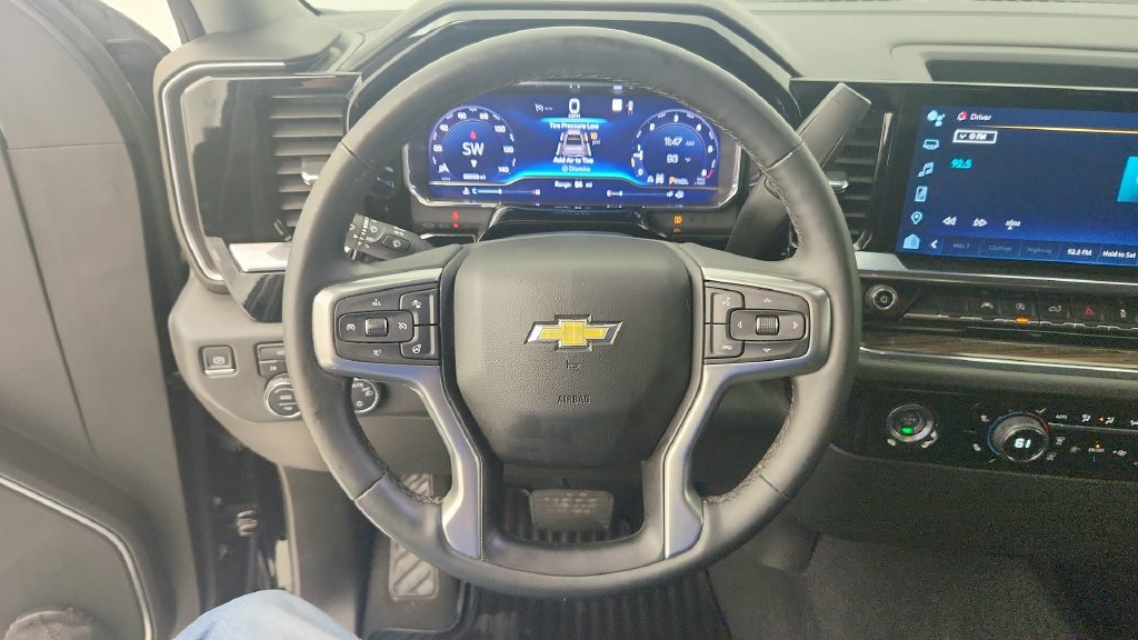 Certified 2023 Chevrolet Silverado 1500 LT AWD/4WD image 17