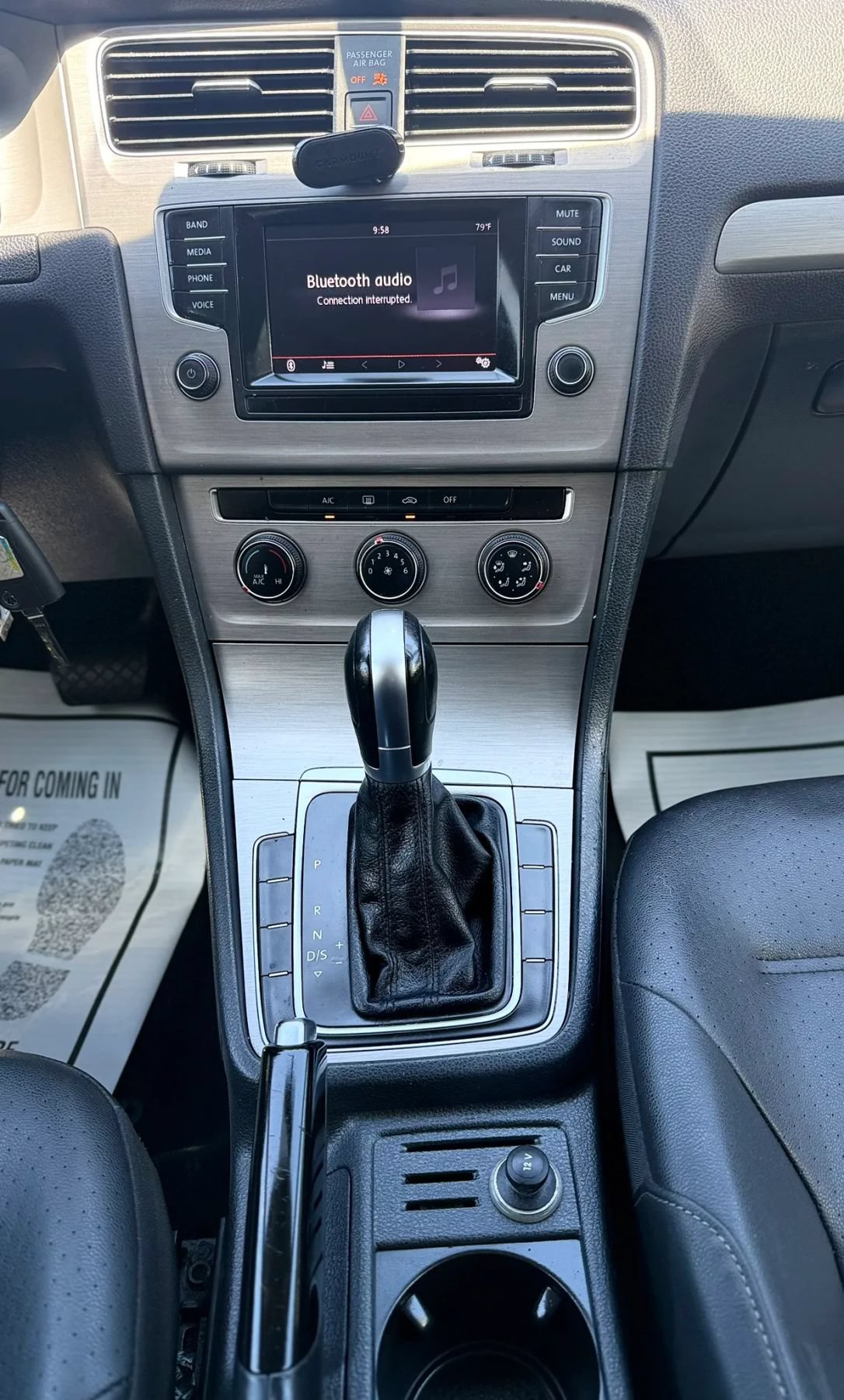 Used 2015 Volkswagen Golf S FWD image 18
