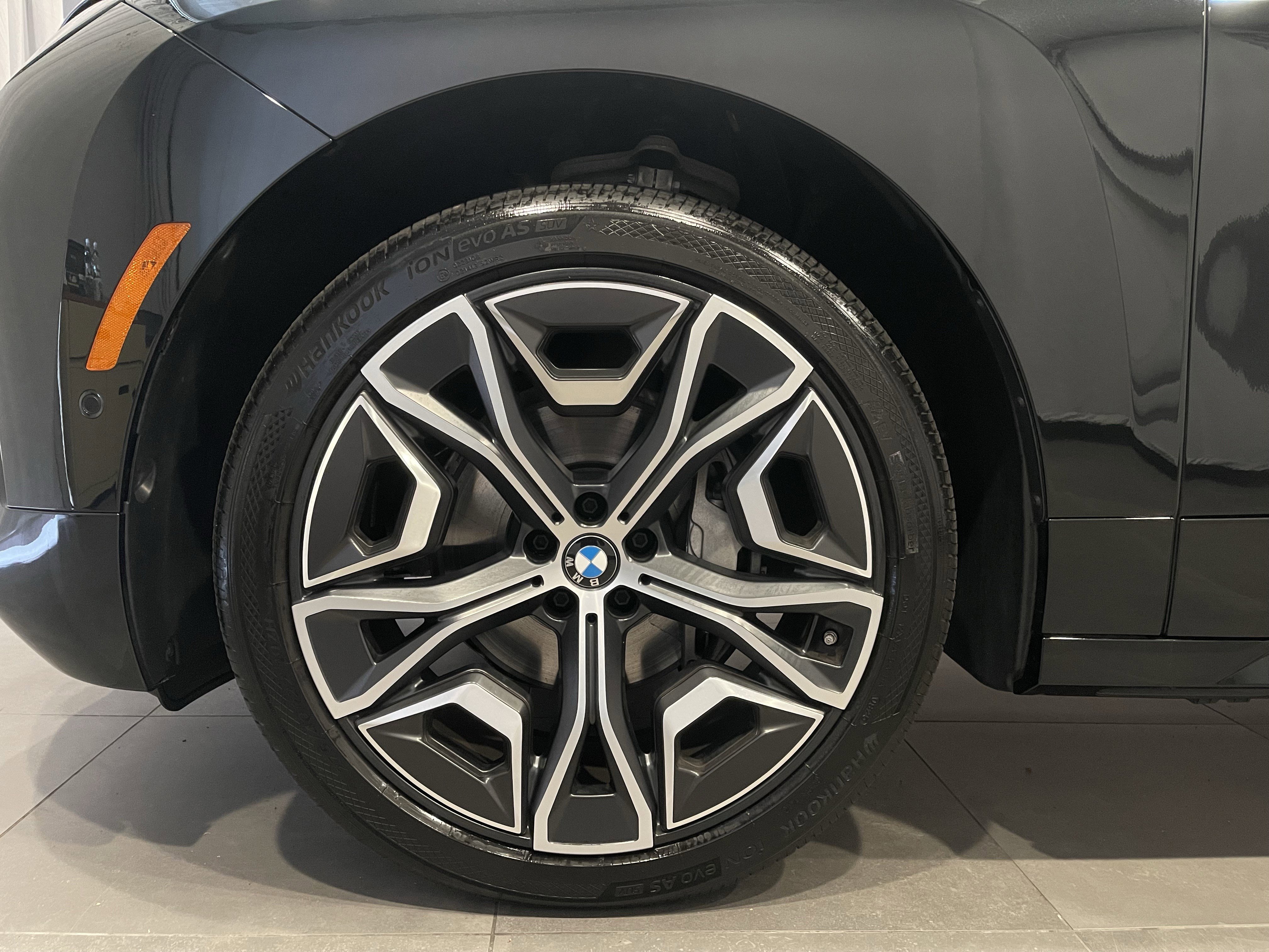Used 2026 BMW iX xDrive45 AWD/4WD image 7