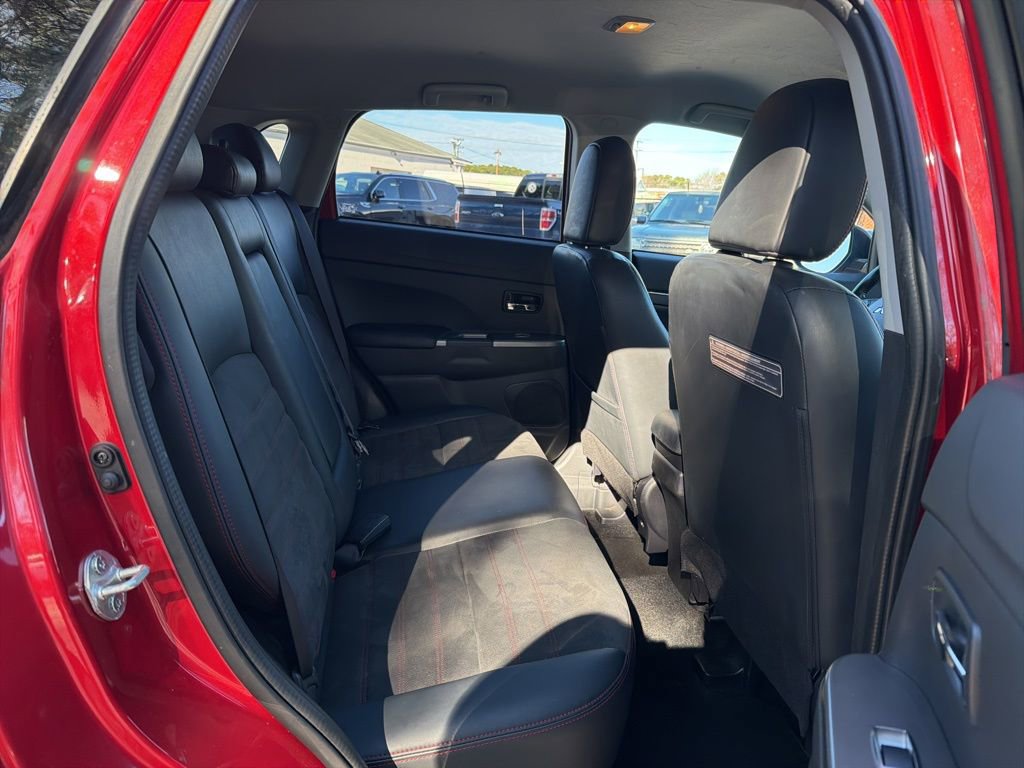 Used 2018 Mitsubishi Outlander Sport SE image 25