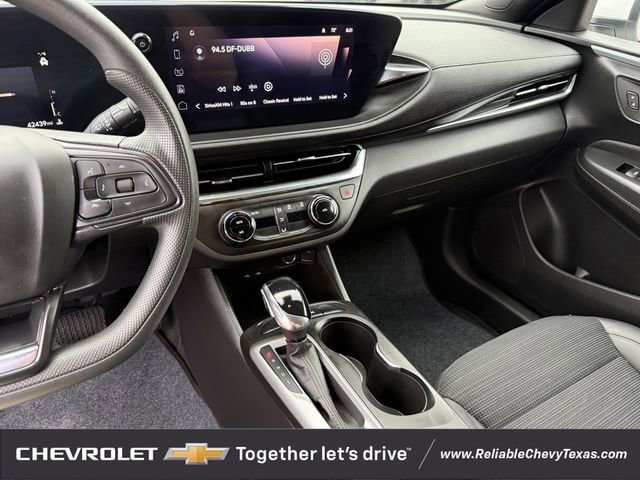 Used 2024 Buick Envista Preferred FWD image 19