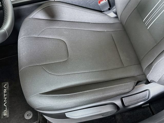 Certified 2025 Hyundai Elantra Sport FWD image 21